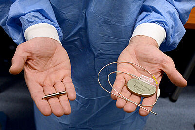 photo d'un pacemaker miniature