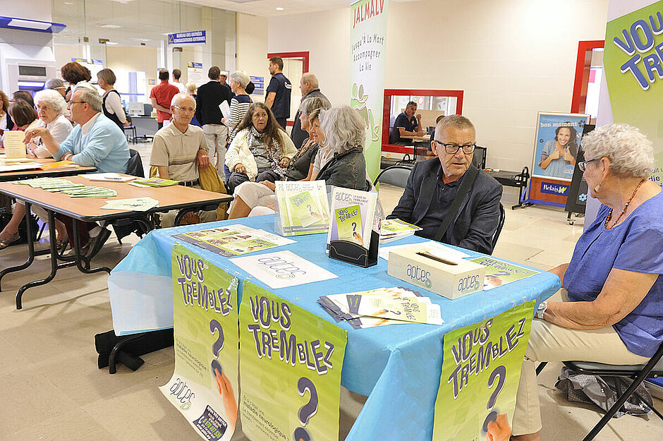 photo - stand association - Agrandir l'image (fenêtre modale)