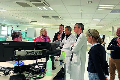 Plateforme de rendu rapide de biochimie et immunologie