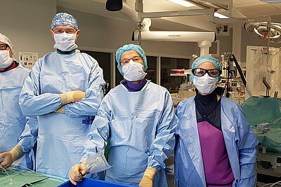 photo Equipe médico-chirurgicale cardiologique du CHU de Rennes - intervention sans chirurgie sur valve mitrale