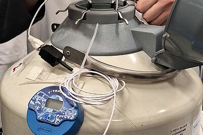 cuve d'azote avec paillettes